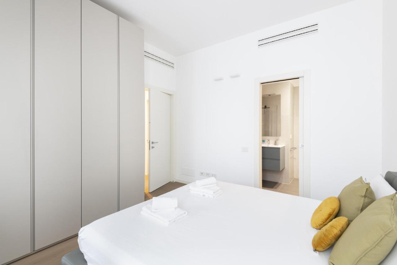 Easylife - Lussuosa Dimora Con Rooftop Condominiale Vista Duomo Milan Bagian luar foto