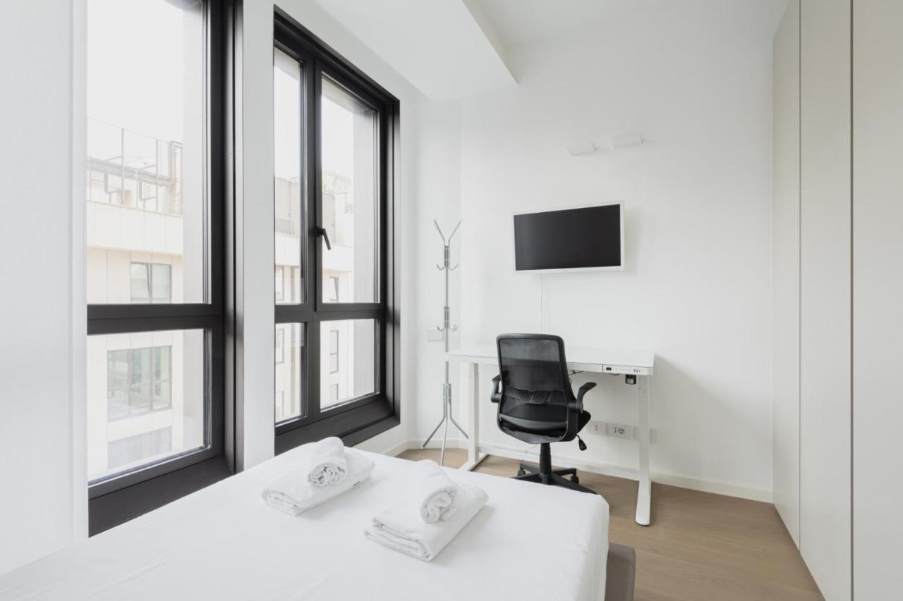 Easylife - Lussuosa Dimora Con Rooftop Condominiale Vista Duomo Milan Bagian luar foto