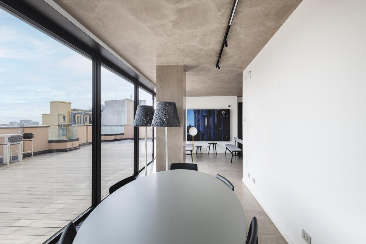 Easylife - Lussuosa Dimora Con Rooftop Condominiale Vista Duomo Milan Bagian luar foto
