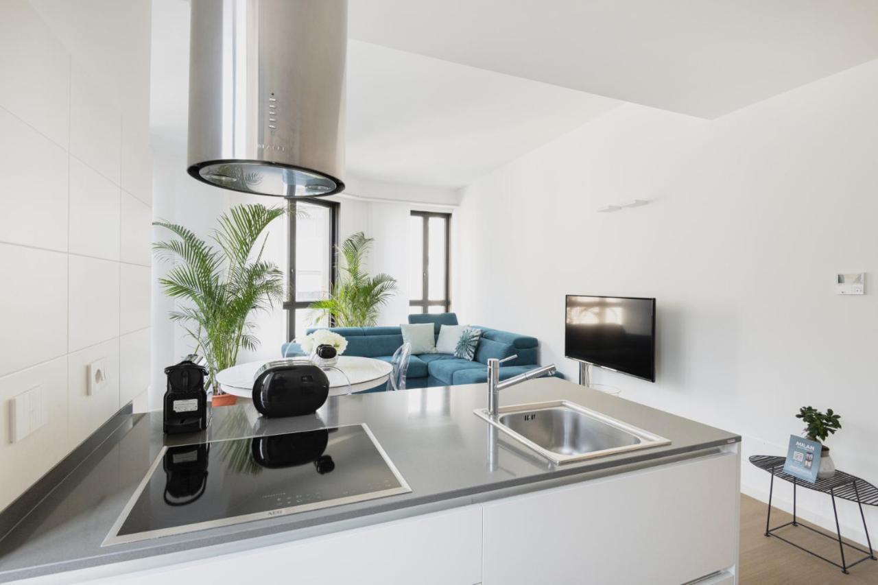 Easylife - Lussuosa Dimora Con Rooftop Condominiale Vista Duomo Milan Bagian luar foto