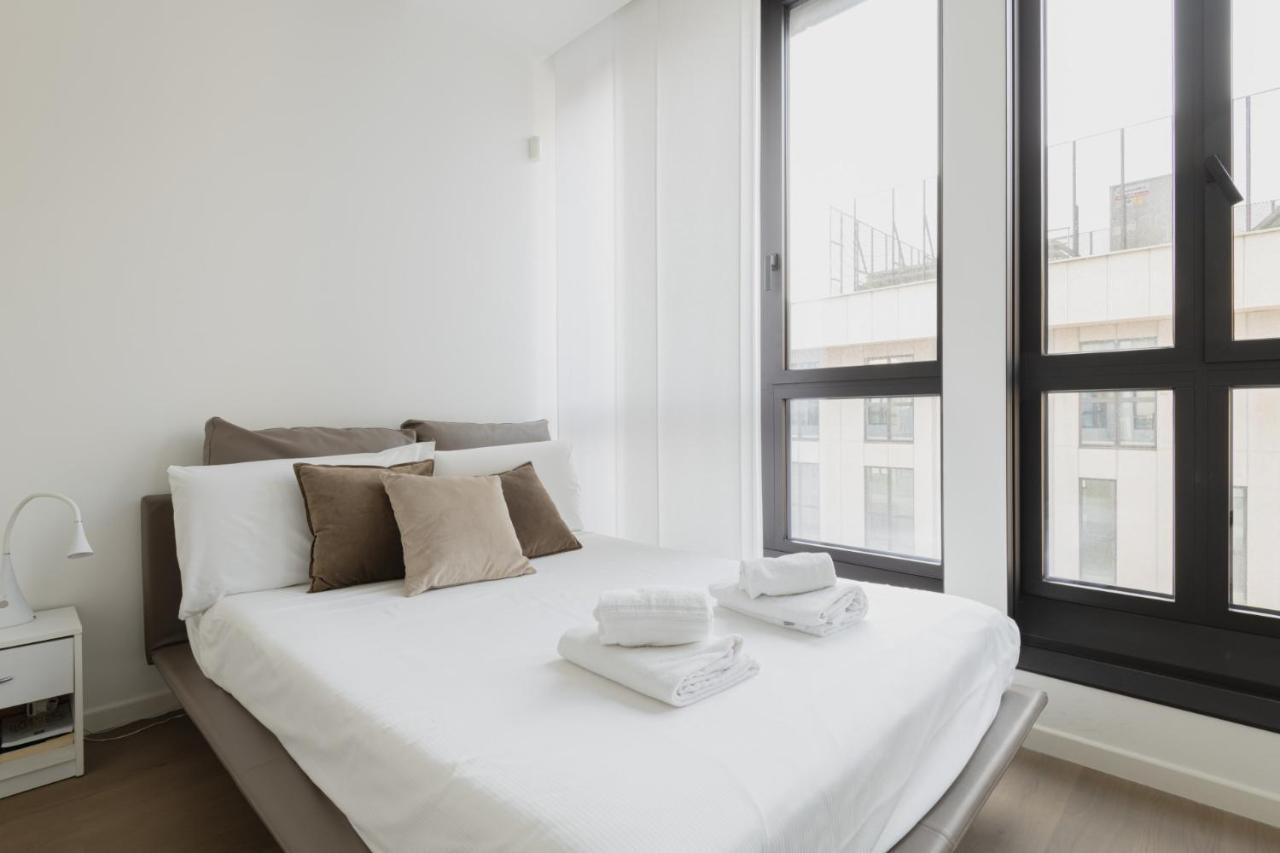 Easylife - Lussuosa Dimora Con Rooftop Condominiale Vista Duomo Milan Bagian luar foto